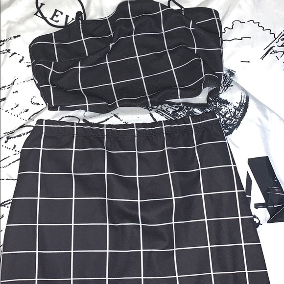 Mini skirt set! In great condition - Picture 1 of 1